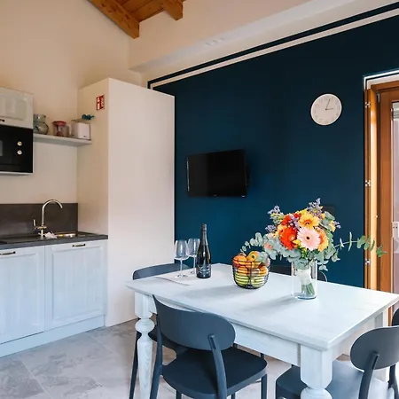 Terrazza Sulle Mura Luna Apartment Predore